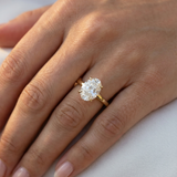 The Juliet Oval Solitaire